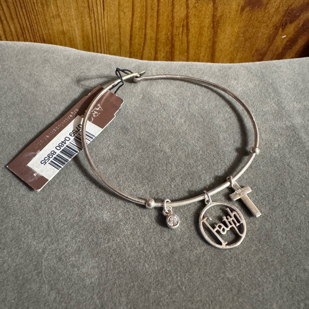 Argento Vivo Sterling Silver Faith Cross Bracelet